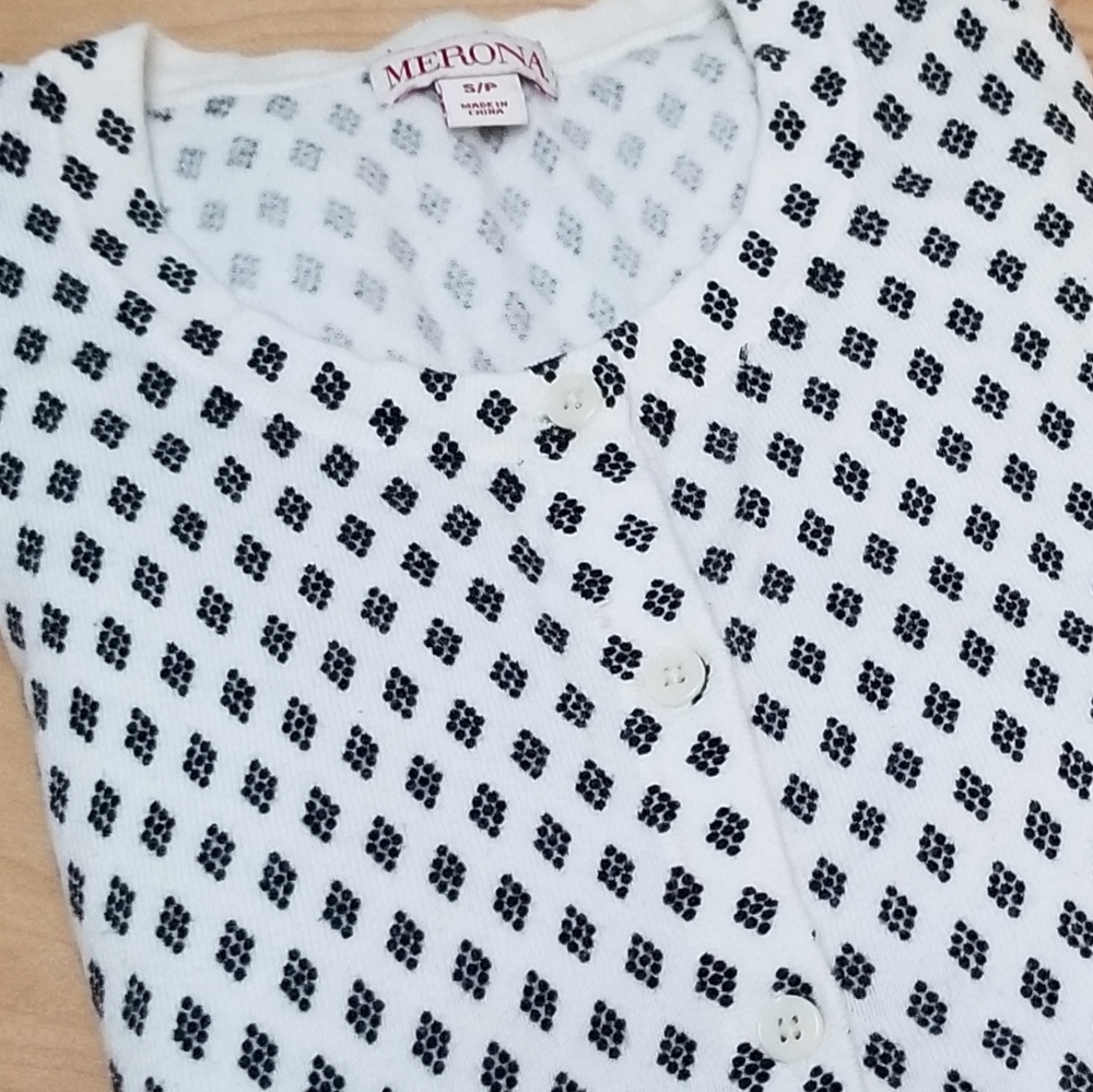 MERONA | WHITE WIT BLACK PRINT CARDIGAN, SIZE S/P
